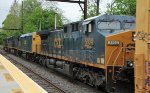 CSX 5104 on Q410